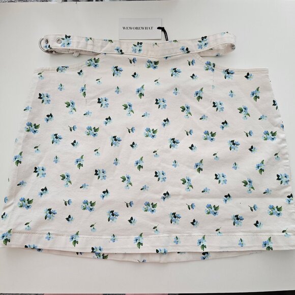 NWT | WeWoreWhat x Revolve White Blue Floral Cut Out Mini Skirt Large - Picture 4 of 9
